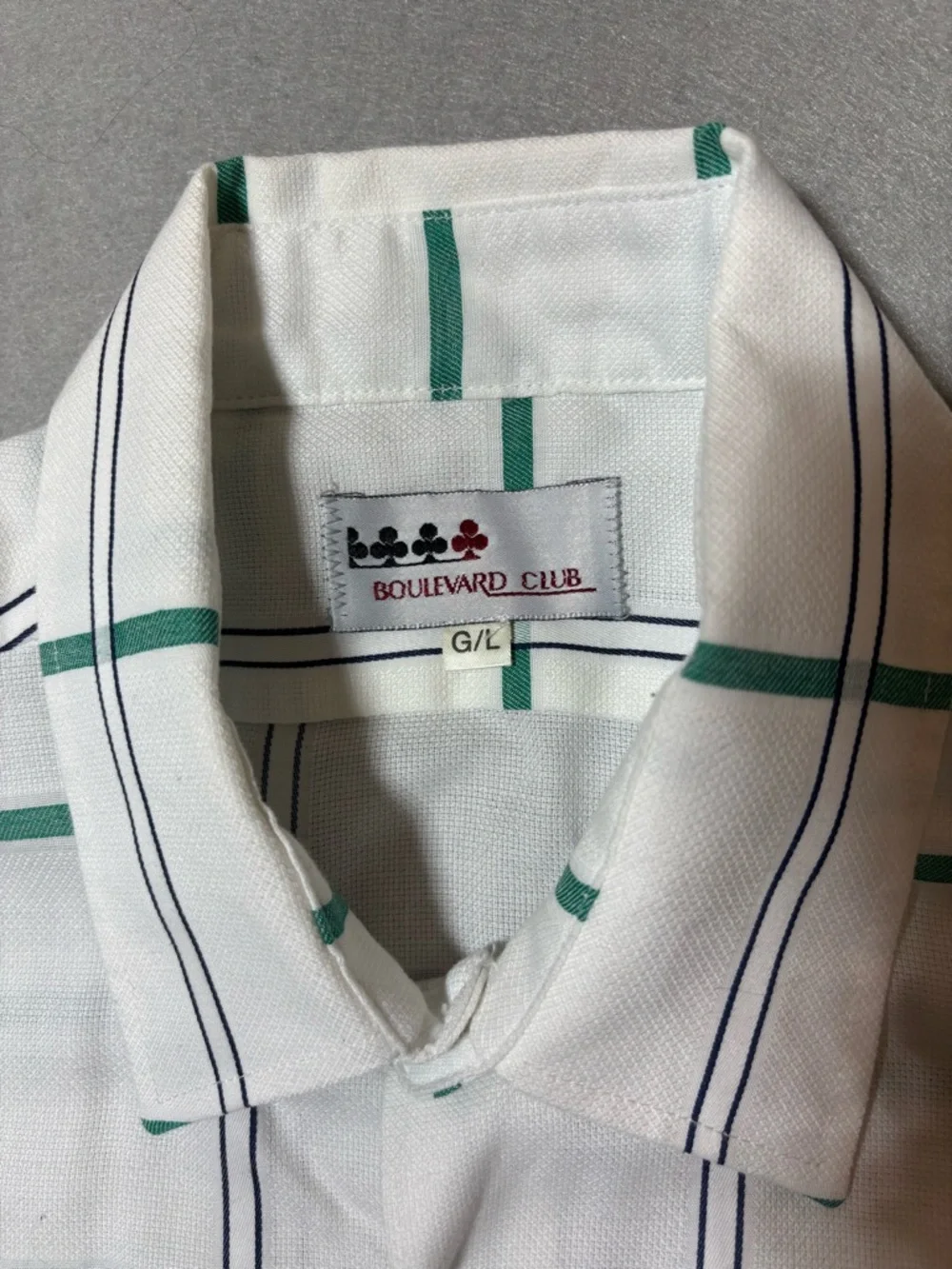 Short Sleeve Button-Down Shirt with Green Large - Picture 2 of 10